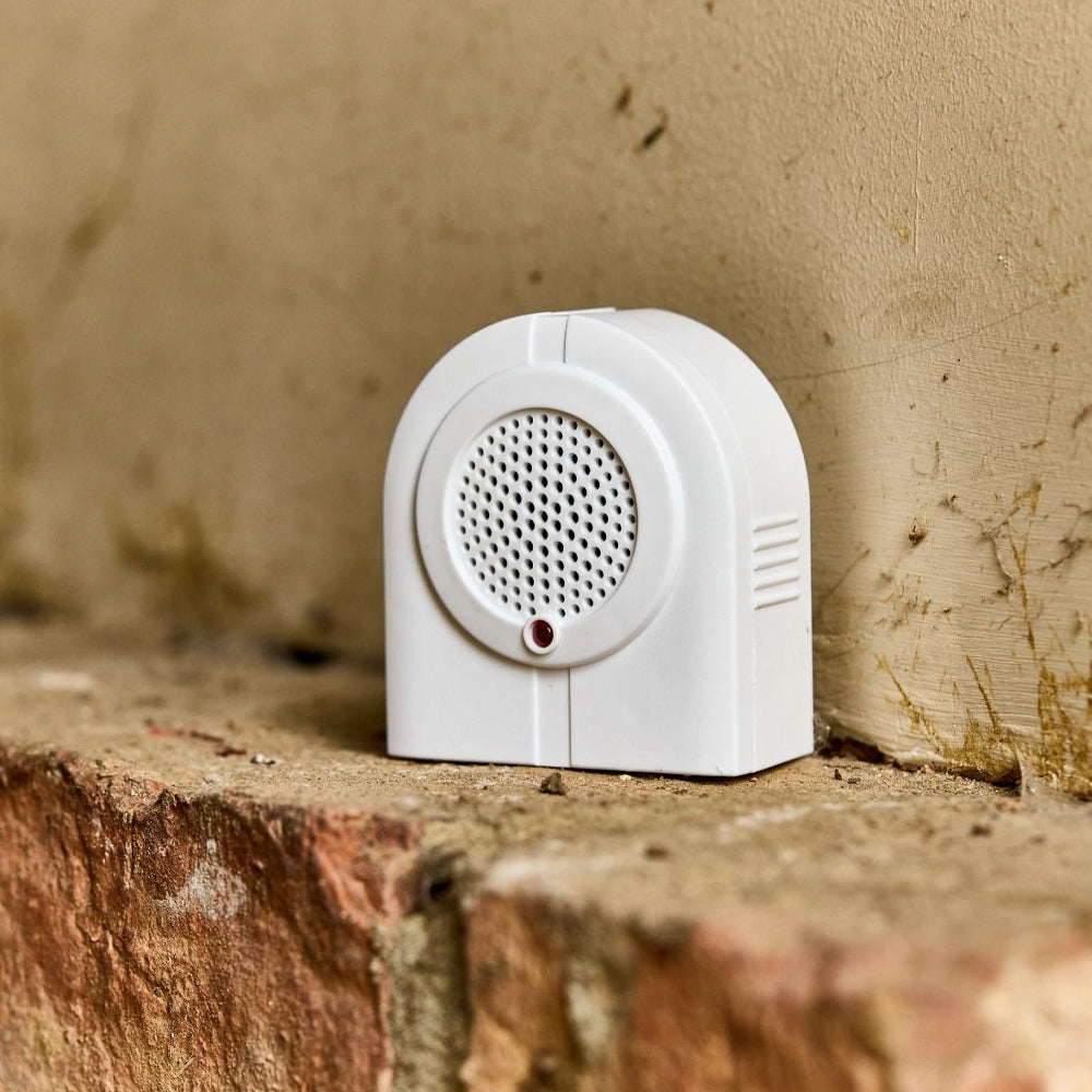 The Big Cheese Anti Mouse Battery Powered Mouse Repellent - 343456 Pest Control Stax Trade Centres Ltd (BIRA) aug25 Brand_The Big Cheese CarlR Collections_Pest Control Pest Control Pest Stop The Big Cheese