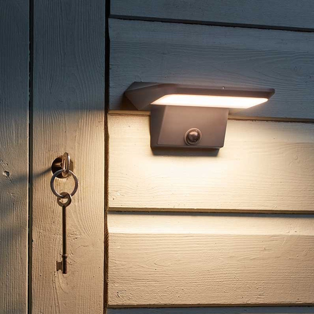Smart PIR Sentry Light (Part No. 1007036)